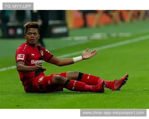 米兰名宿里维拉炮轰媒体：莱奥不是贝利，别毁了他